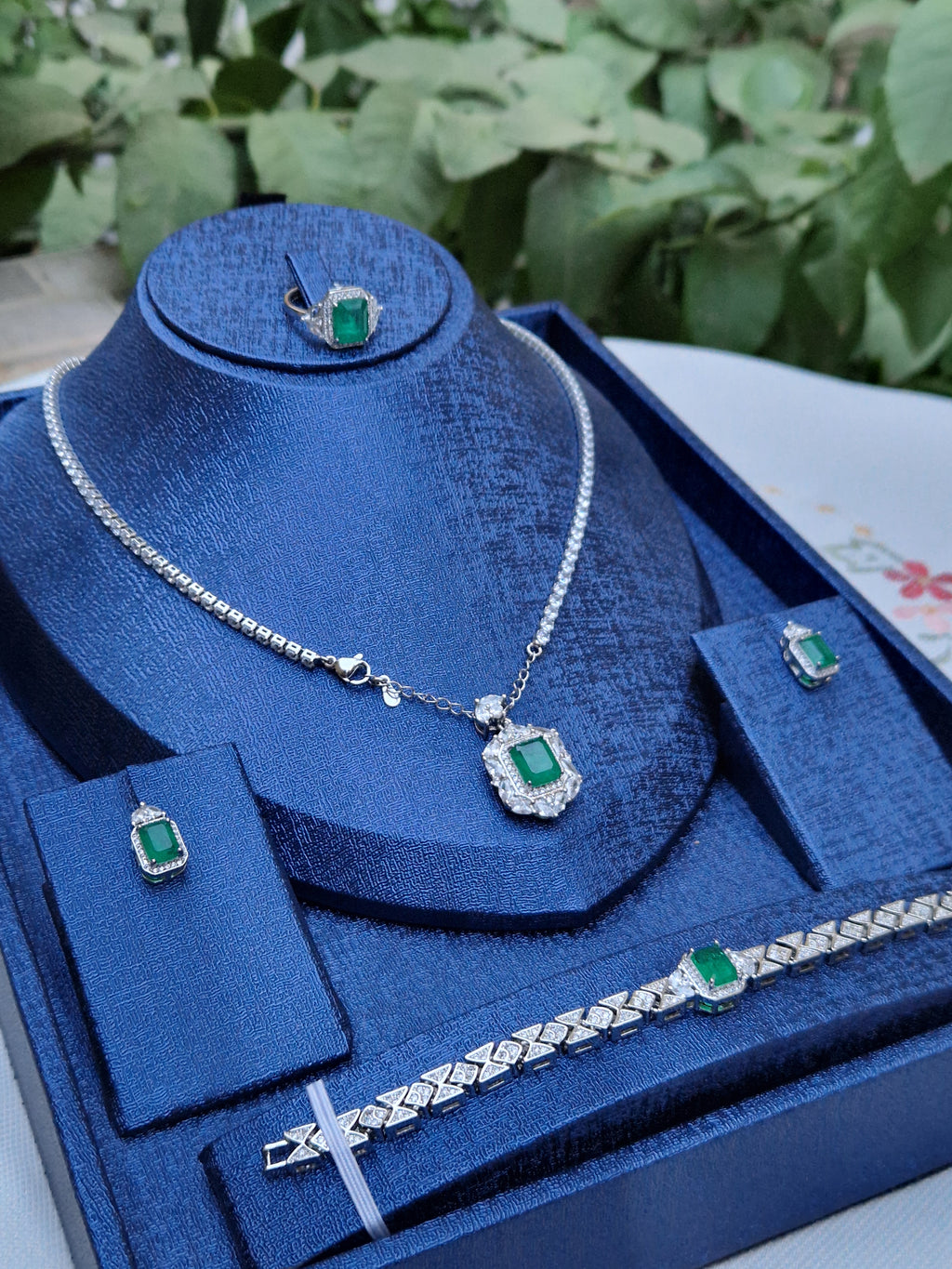 Parure Flamme d’Émeraude
