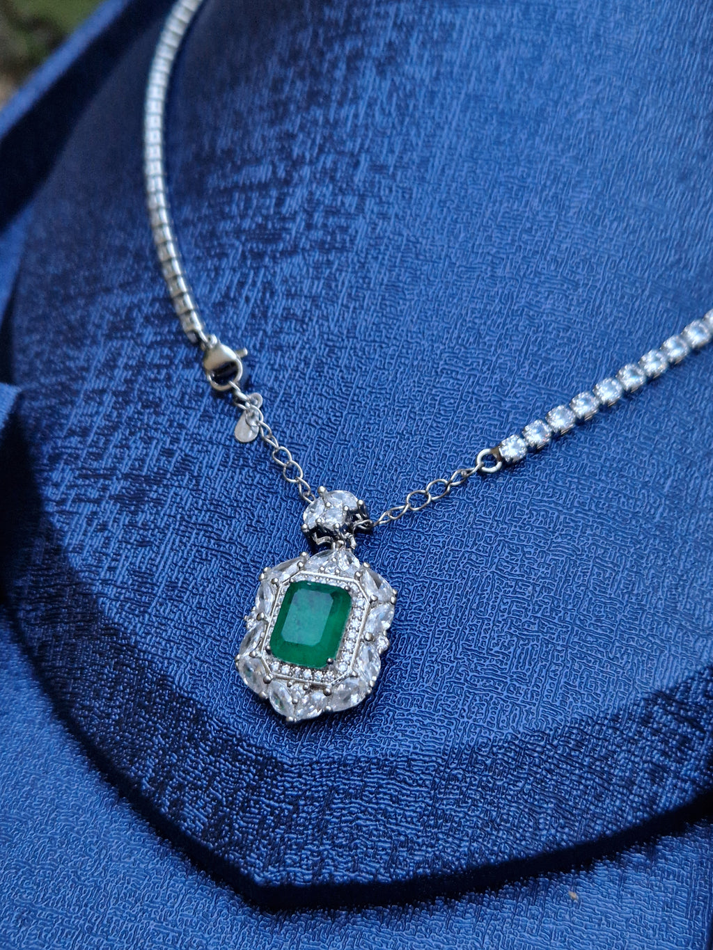 Parure Flamme d’Émeraude