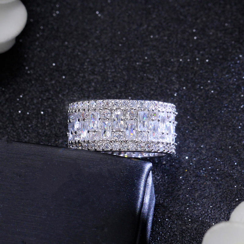 Bague "Opulence Cristalline"