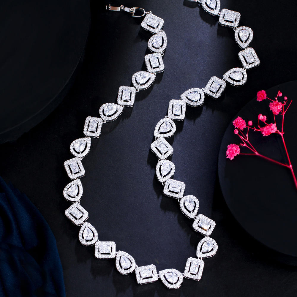 Collier "Rivière de Cristal"