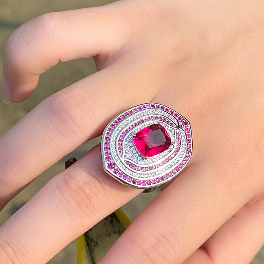 Bague "Œil Écarlate"