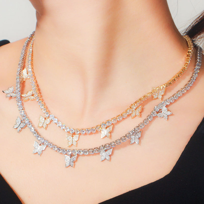 Collier "Papillon Étincelant"