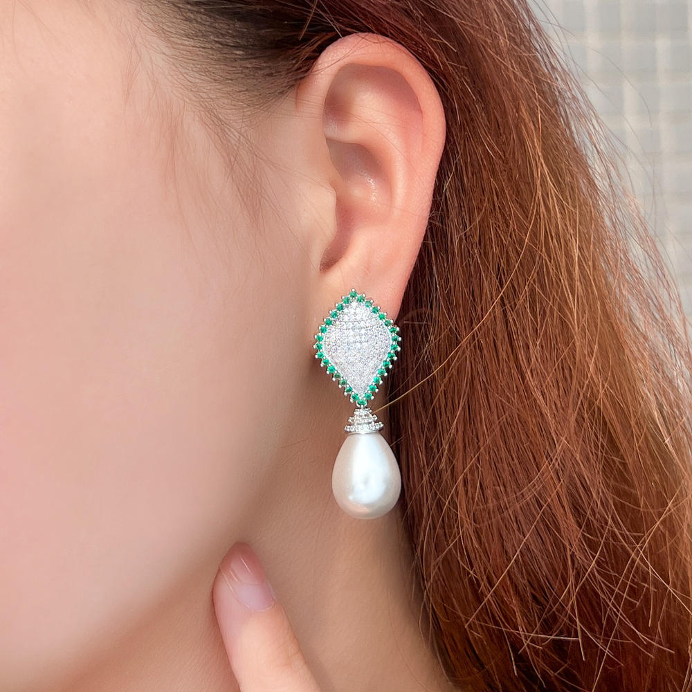 Boucles d'oreilles "Larmes Royale"