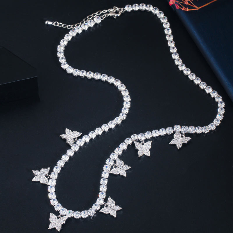 Collier "Papillon Étincelant"