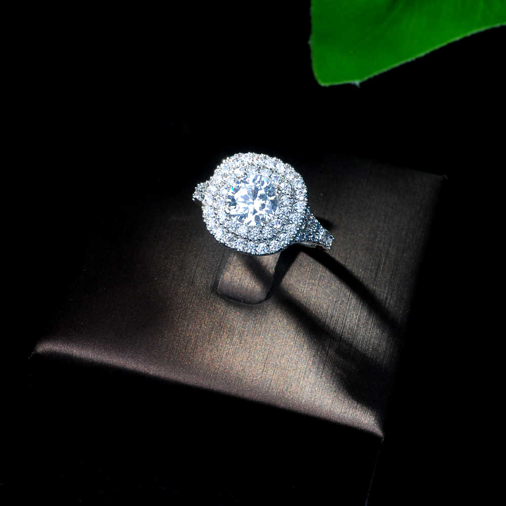 Bague "Trône de Lumière"