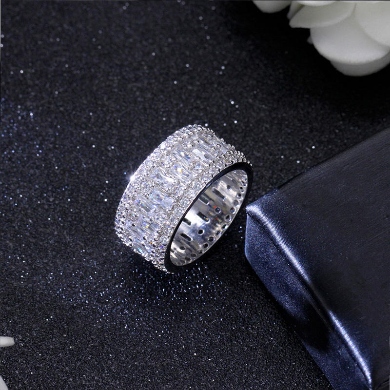 Bague "Opulence Cristalline"