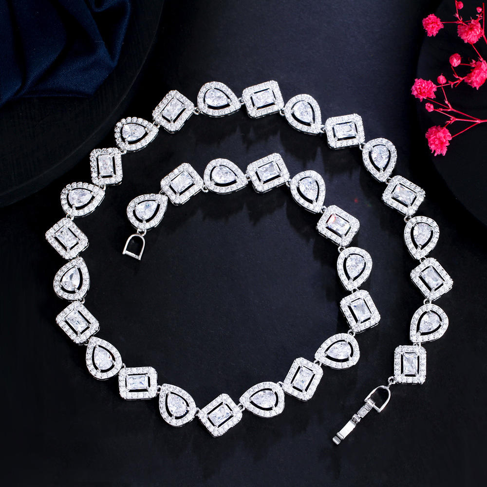 Collier "Rivière de Cristal"