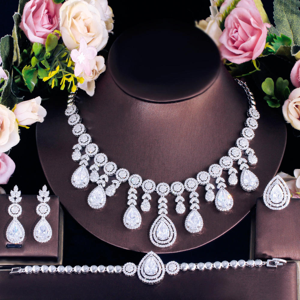 Parure 4 pièce "Goutte de Lumière"