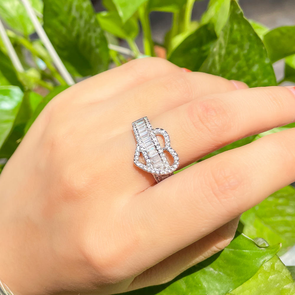 Bague "Symbole Éternel"