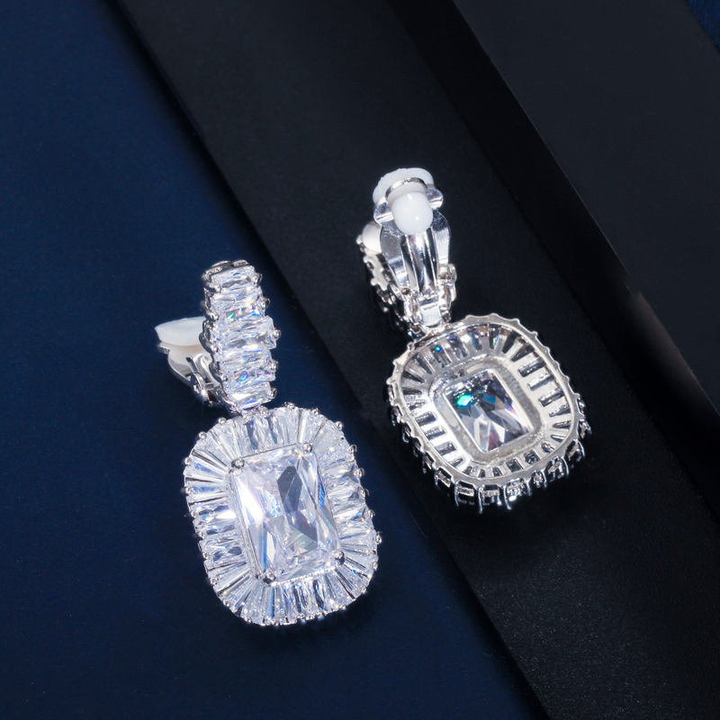 Boucles d'oreilles : "Grace Blanche"