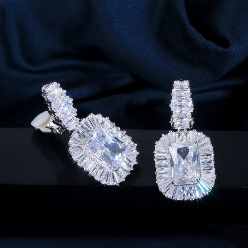 Boucles d'oreilles : "Grace Blanche"